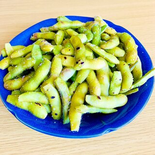 少量の水で旨みをギュッと☆枝豆の蒸し焼き